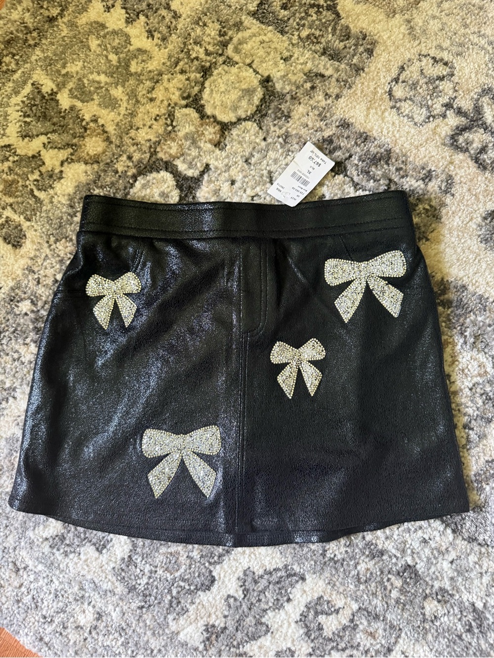 BRAND NEW MIA SKIRT 🤍
